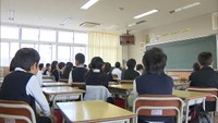 〈新型コロナ〉香川県の公立小学校が再開 感染防止対策で教室のドアや窓は開放 高松市