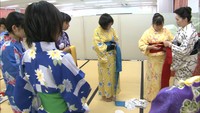 日本の伝統文化に触れて…中学校でゆかたの着付け教室 高松市