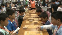 将棋を指してプロ棋士の対局を見る 高松市で将棋日本シリーズ