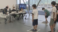 子どもに「向いているスポーツ」が分かる? 小学生が最先端の体力測定など体験 岡山市・環太平洋大学