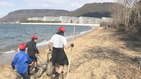 高松市の小学生が浜辺で清掃活動 瀬戸内海の魅力や課題を学ぶ