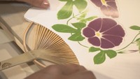 1本の竹から作り出す「丸亀うちわ」の製作を体験! 涼を感じながら伝統学ぶ 香川