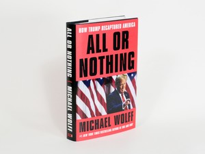 第2期トランプ政権の暴露本 大統領に返り咲くまでの4年 ショーは再び続く