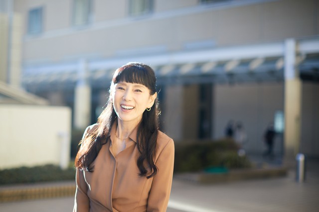 秋野暢子さん