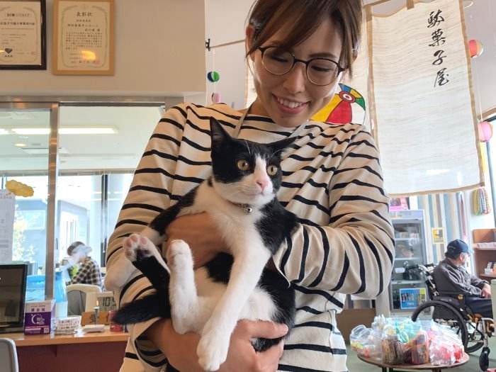 抱きあげられた風太くん