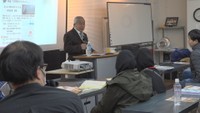 夜間中学で20年…89歳の元生徒が経験語る 岡山自主夜間中学校で特別授業