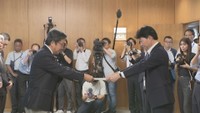 史上最多!新スタジアム整備求め約50万人分の署名を岡山県知事に提出