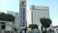 衆院選の投票呼びかけ JR岡山駅前に啓発塔