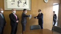 新型コロナ調査特別委、PCR検査体制の充実など来年度予算について岡山市長に提言