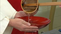 酒造会社が新酒の「初しぼり」 作業の安全と上質な酒の生産を祈願 香川・多度津町