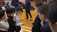 「本校舎に戻るのもうれしいけど…」西日本豪雨で被災した箭田小学校の児童 共に過ごした二万小学校の仲間と別れ 倉敷市真備町