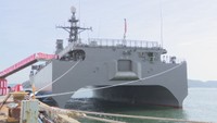 防衛省へ音響測定艦「あき」引き渡し 三井E&S造船 岡山