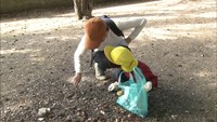 「きれいになってすっきり」園舎の周りで親子ごみ拾い学習 高松市