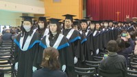 ノートルダム清心女子大学で伝統の「フッド授与式」 岡山市