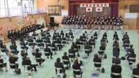 「卒業生の姿を川辺小学校の体育館で見ることができた」 豪雨で被災した小学校が元の校舎で卒業式 岡山・倉敷市