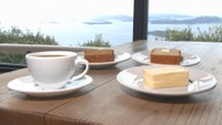 濃厚なチーズテリーヌと“きらめく海”がテーマのコーヒー 瀬戸内海を一望できる絶景カフェ 岡山【ほっとマルシェ】