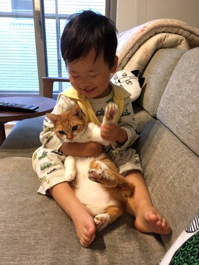 息子さんにこんなことされても受け入れてくれる、優しいなな(えりさん提供)