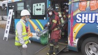 岡山空港で4年ぶり 飛行機事故を想定した大規模な訓練 空港職員や消防など約180人が参加