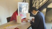 マイナカードを「手ぶら」で申請 高松市の市場に期間限定の申請会場