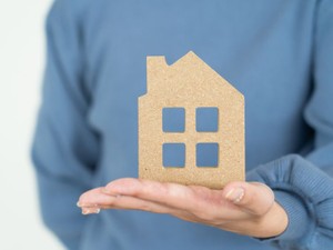 相続財産の時効取得は難しい? 認められる要件や手続き 長く住めば実家を取得できる?