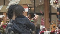 丸亀町グリーンでクリスマスマーケット 木製の小屋で食事や雑貨を販売 高松市