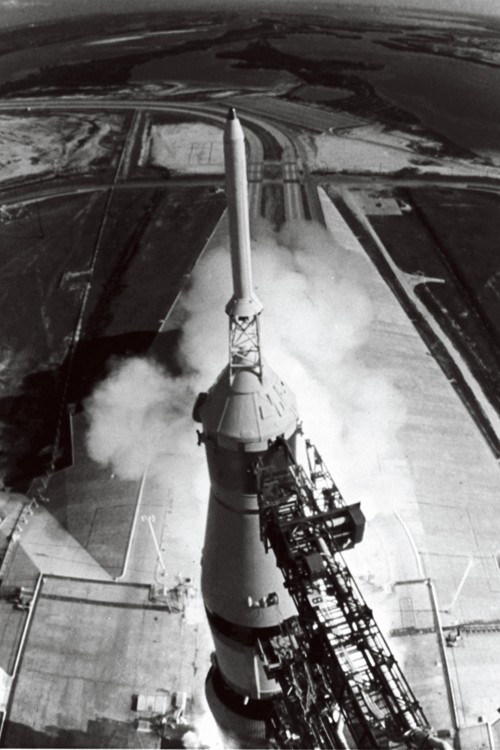 13-32-00_The-launch---Credit-NASA