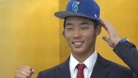 プロ野球ドラフト会議で横浜DeNAから5位指名 おかやま山陽高校の田内真翔選手が仮契約