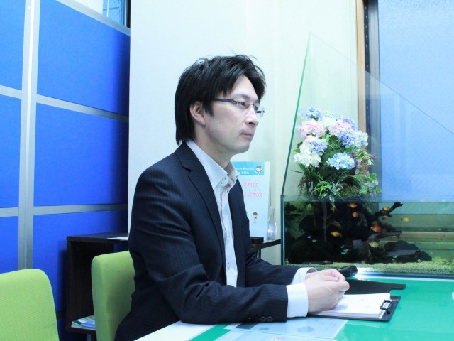 はやて司法書士事務所 会議中2