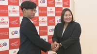 オリックス育成1位 英明・寿賀弘都投手に指名あいさつ 乾スカウト「相手に向かっていく姿勢大きく評価」 香川