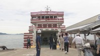 瀬戸芸・秋会期が開幕! 11の島と2つの港で204作品を展示 高松港は朝からにぎわう 香川