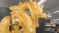 16億5000万円の昇龍やミニチュアダックスなど約1000点の金製品が大集合