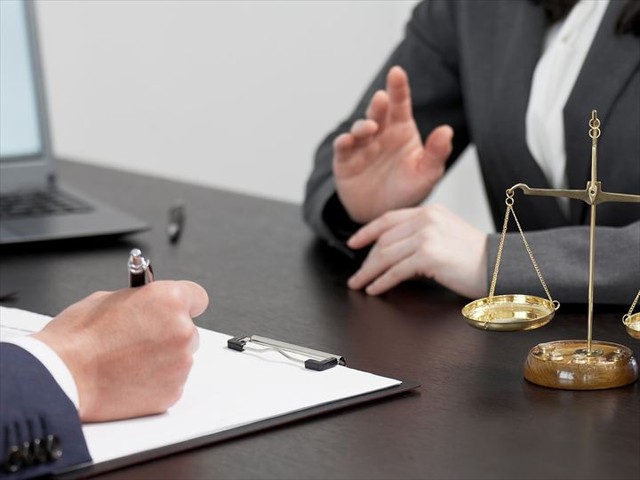 相続に直面したら無料相談窓口を活用しよう(c)Getty Images