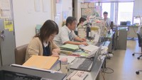衆院選27日投開票へ準備急ピッチ 高松市では「入場券」間に合わず…投票所の確保にも奔走