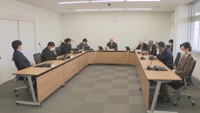 「議長辞職を求める」政治倫理審査会の委員長が方針示す 議長の名前添えた花を贈った問題 岡山・総社市