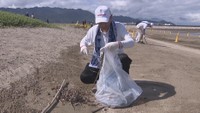 素足で歩ける砂浜を残そうと海水浴場で清掃活動 香川・観音寺市