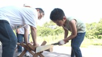 マッチを使った火おこしや丸太切りなど 小学生らが野外活動の検定会に挑戦! 香川・坂出市
