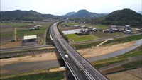 【午後0時45分解除】高松道 鳴門―引田間 車両火災のため下り線が通行止め 香川