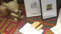 古代マヤ文字や土偶モチーフのボトルなど…美術館のクラファン返礼品がユニーク! 岡山・備前市