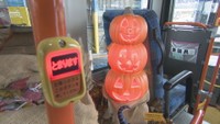 岡山市のバス会社が「ハロウィンバス」の運行を開始 カボチャのランプなどで飾り付け