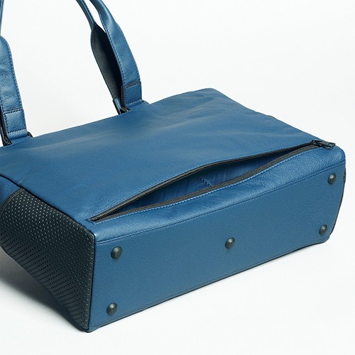 500_1 220212_AERA-STYLE-MAGAZINE_bag4037_F01