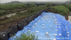 宮城県一部地域に大雨警報 堤防決壊の出来川は応急復旧工事を中断
