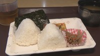 100円でおにぎり食べ放題のランチ 学生支援で香川短期大学が提供 米農家が新米約60kgを寄贈