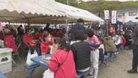 山火事の現場近く…空き家の跡地を活用した「カモメ朝市」 地元の野菜や岡山名物えびめしなど並ぶ 岡山市