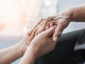 保佐人とは? 権限・職務内容・成年後見人との違い・選任の要件や手続きを解説
