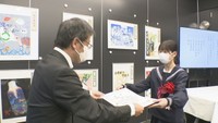 「環境美化や保護」がテーマ 香川県の小中学生が描いた絵画・イラストの表彰式