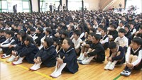 真新しい教科書で元気に新年度スタート 香川県の公立小中学校で1学期の始業式