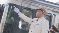 JR四国・特急「南風」運行50周年記念 復刻列車「キハ185系」走る