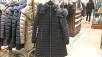 消費増税を前に商業施設で冬物商戦スタート 早くもダウンコートなどが並ぶ 岡山