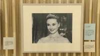 オードリー・ヘプバーンの飾らない生き方を映し出す 高松三越で写真展