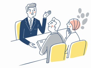 相続は専門家に依頼?自分で済ませる? 手続きを士業に依頼する費用を解説